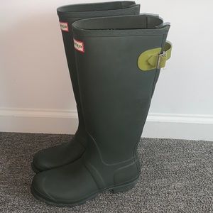 Green hunter boots Size7